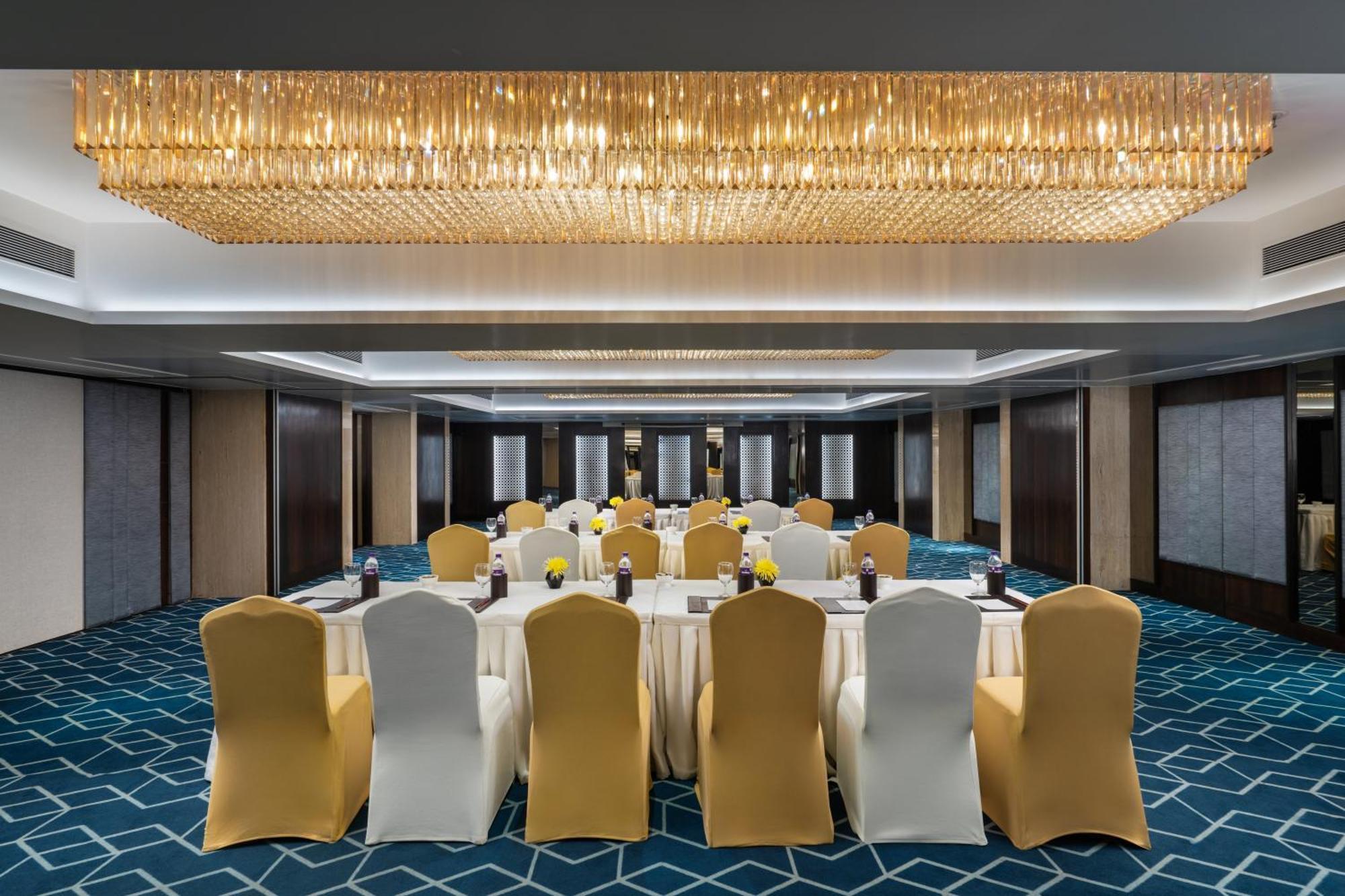Wow Crest, Indore - Ihcl Seleqtions Esterno foto